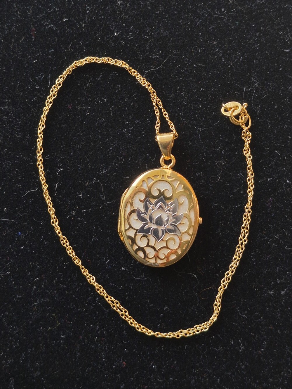 .925 Sterling Silver Gold Colored Floral Oval Locket Pendant, Jewelry